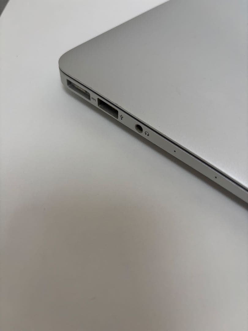 MacBook Air (13-inch, 2017) 本体