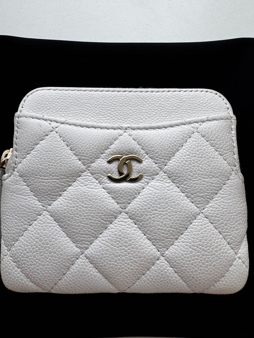CHANEL シャネル　財布　キャビアスキン　ケース　ホワイト