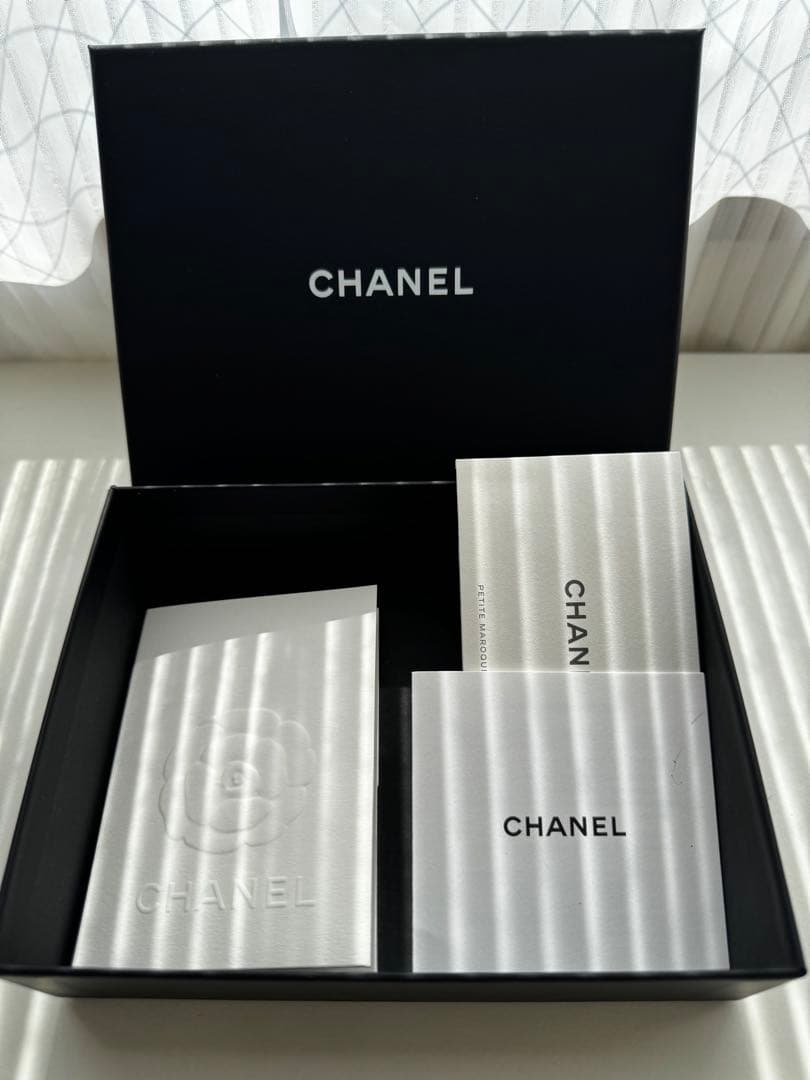 CHANEL シャネル　財布　キャビアスキン　ケース　ホワイト