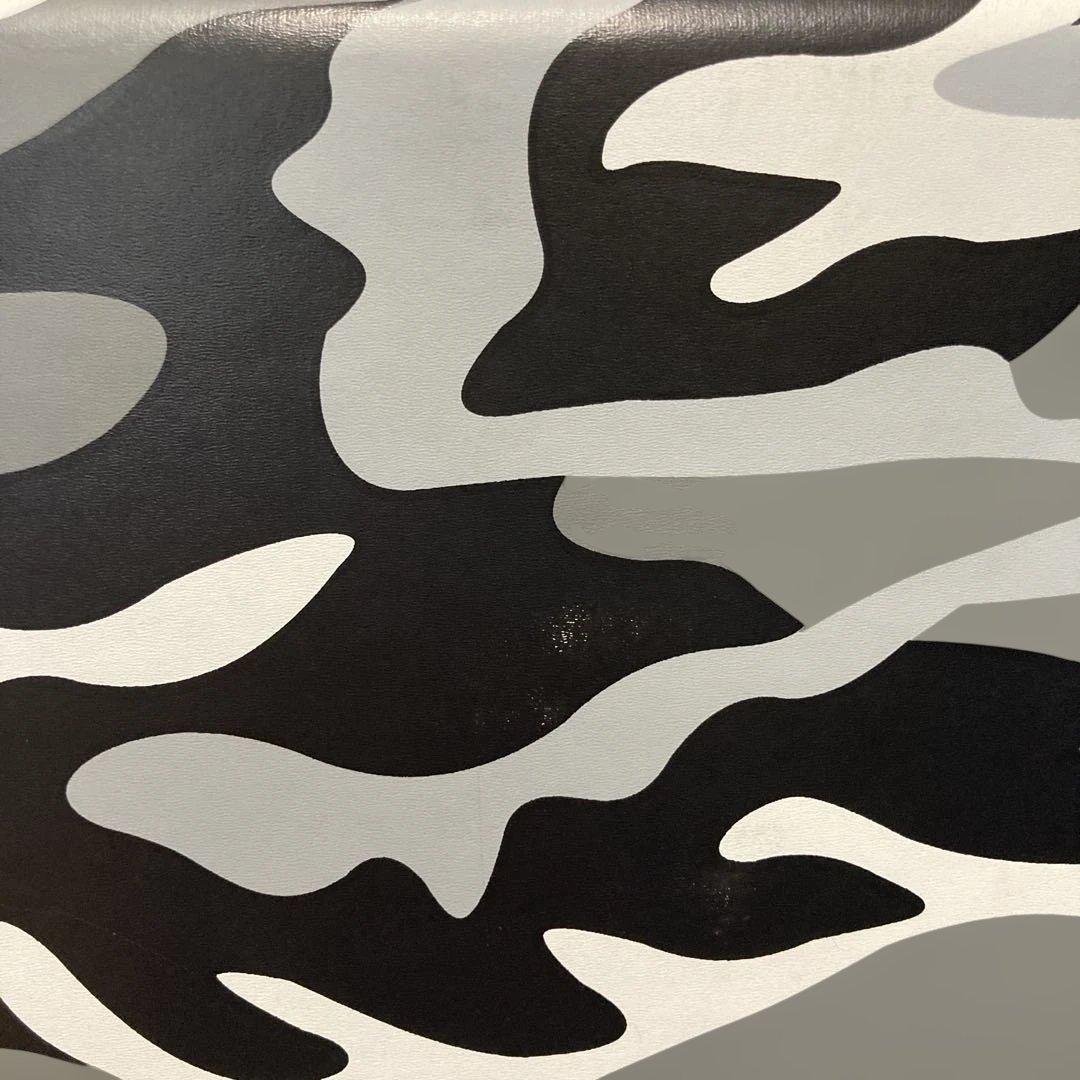 新品、未使用　✨迷彩柄キャリーケース✨