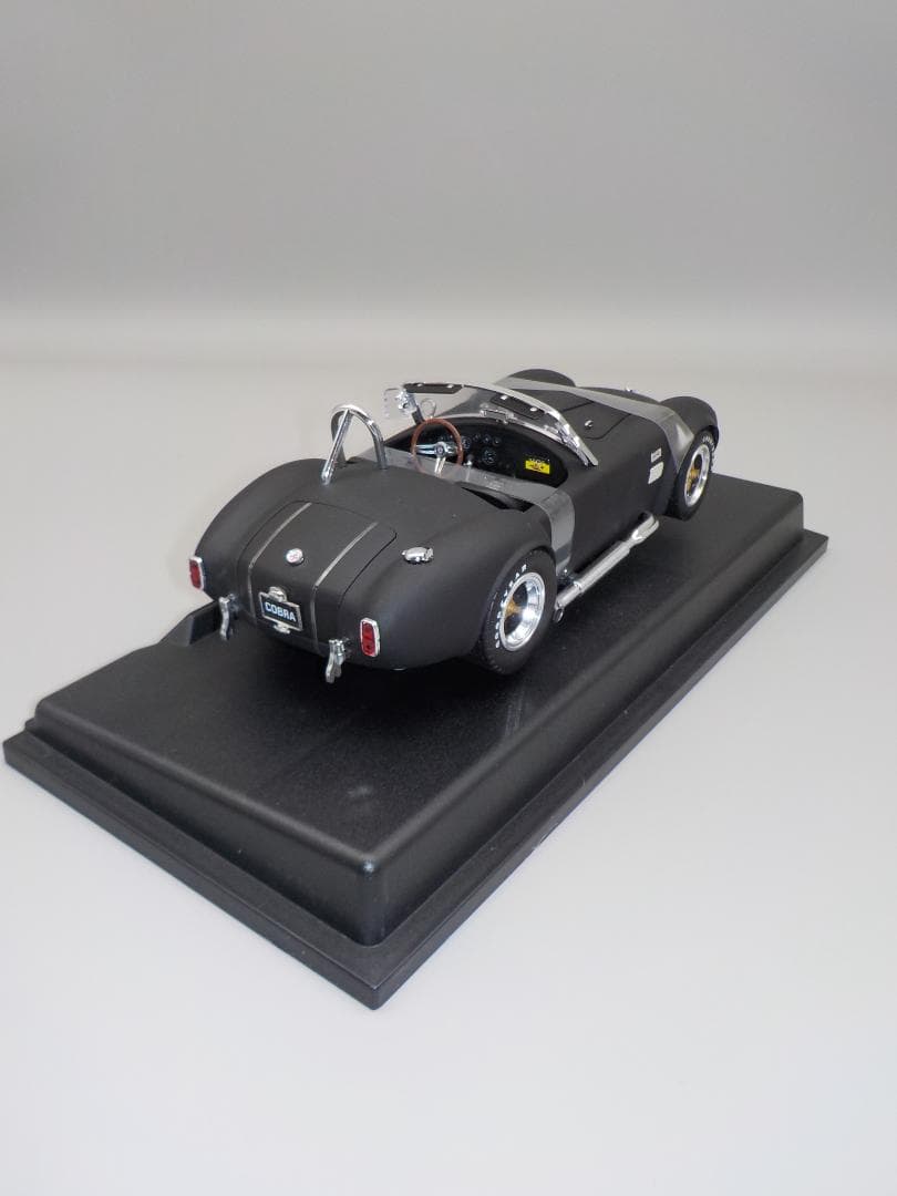 SHELBY COBRA 427SC BL　1/18 scale