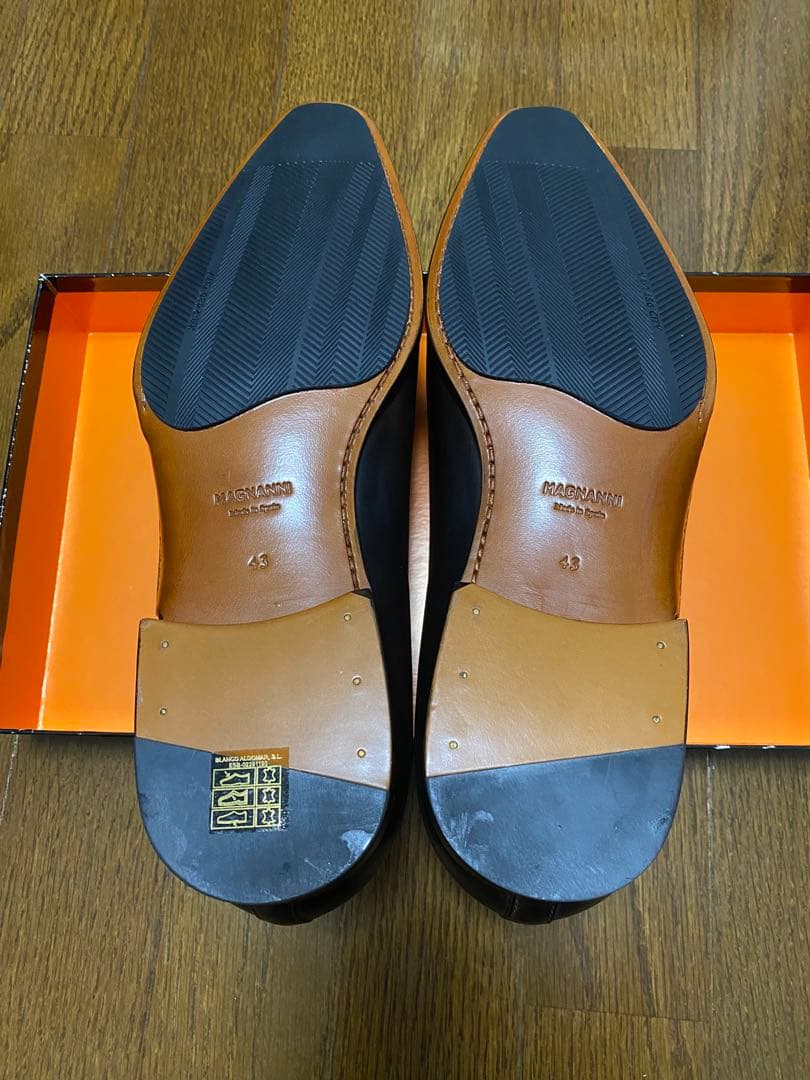 『新品・未使用』希少品マグナーニ51478ブラウン サイズ43