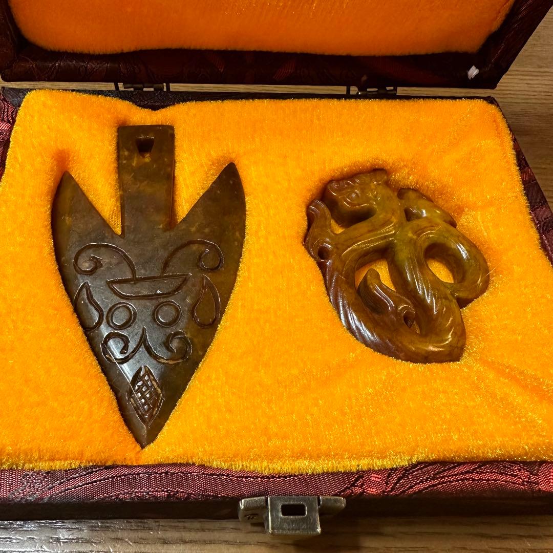 天然石彫刻　２点セット　収納箱付き