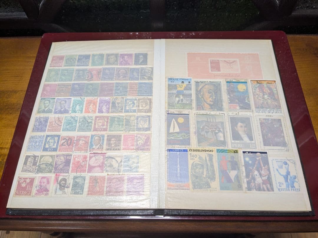 外国切手コレクションアルバム 約380枚 ペレ記念切手入り