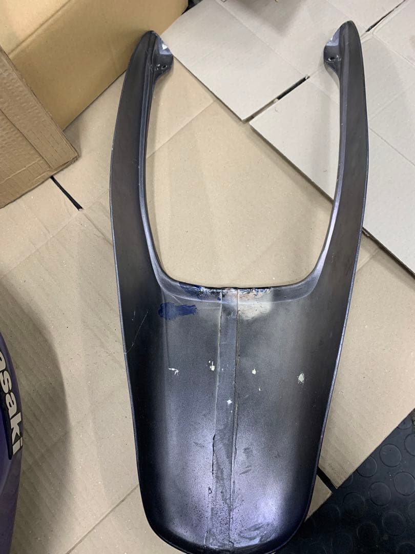 ゼファーx 社外外装 実働車外し 格安出品 タンク リアフェンダーセット