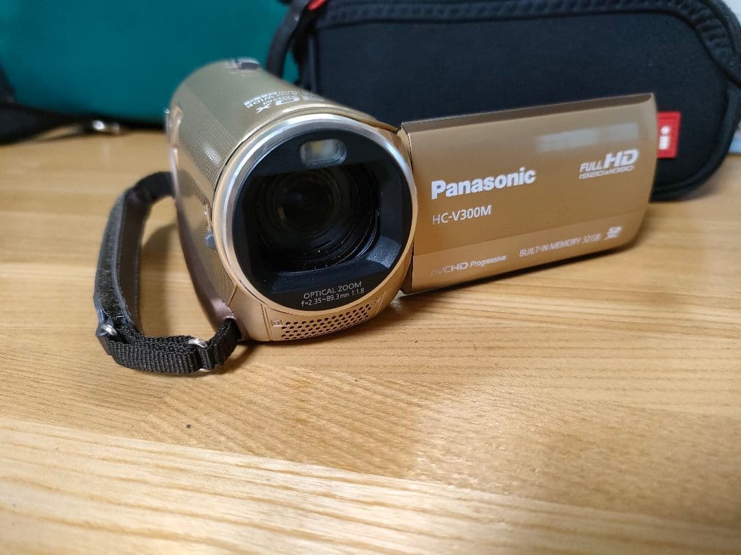 Panasonic HC-V300M ビデオカメラ 本体 ゴールド