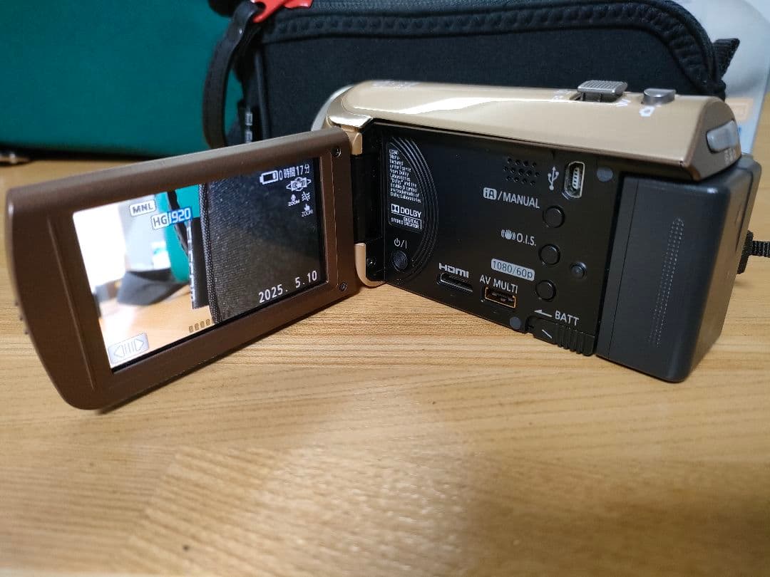 Panasonic HC-V300M ビデオカメラ 本体 ゴールド