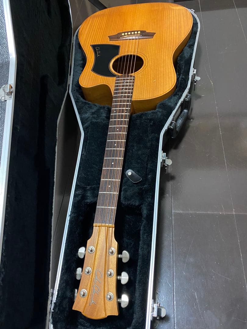 アコースティックギター　cole clark