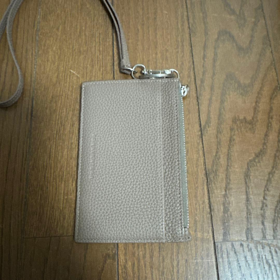 ボナベンチュラ　ミニジップウォレット　ストラップ付き