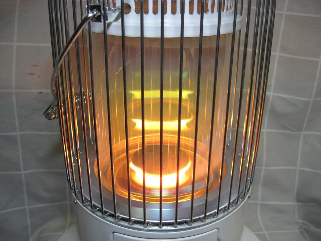 トヨトミ レインボー 対流型石油ストーブ RB-2500 2023年製