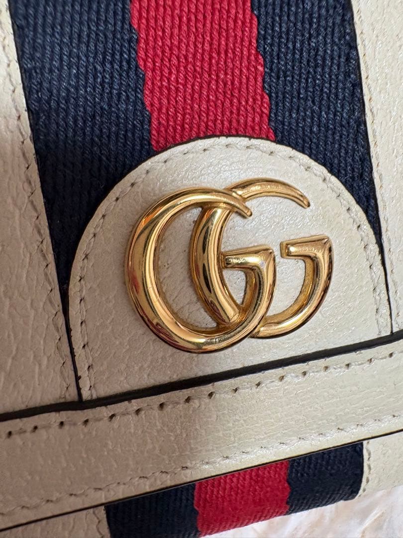 GUCCI GGロゴ 二つ折り財布 アイボリー