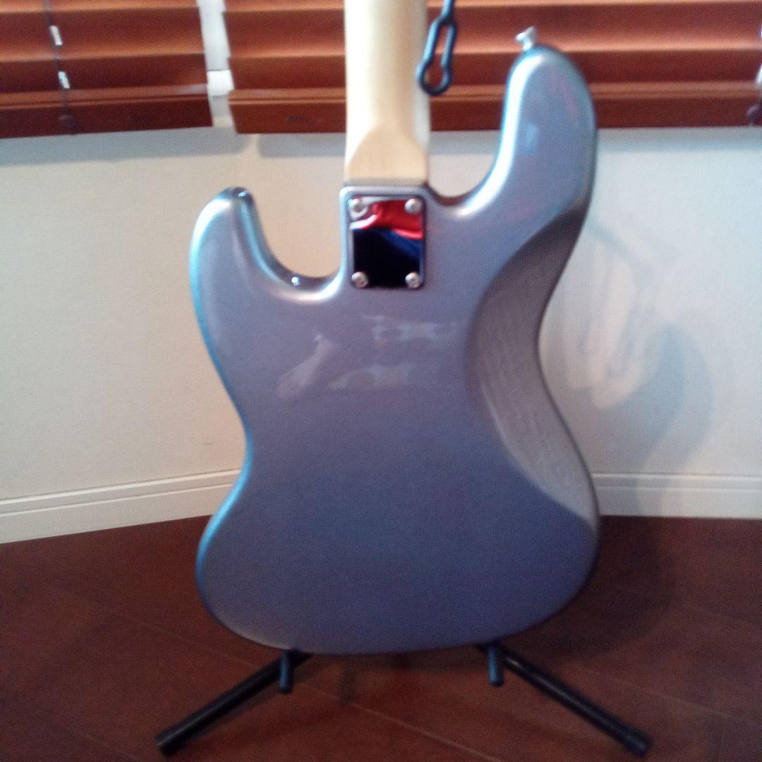 PLAYTECH グレー エレキベース