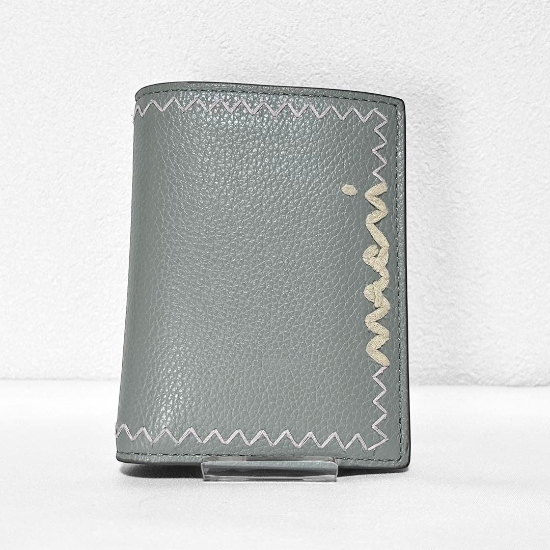 美品 MARNI マルニ 2つ折り財布 レザー ロゴ刺繍