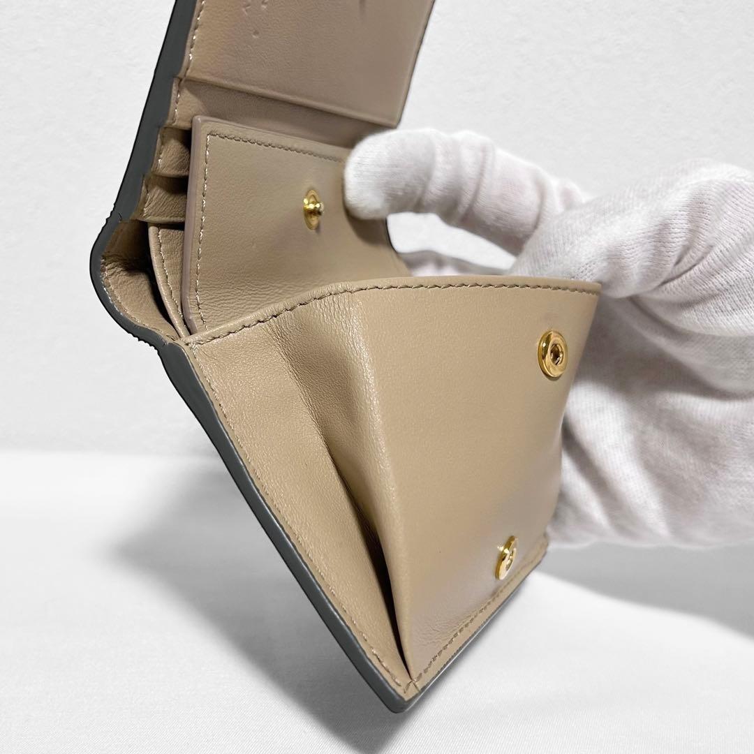 美品 MARNI マルニ 2つ折り財布 レザー ロゴ刺繍