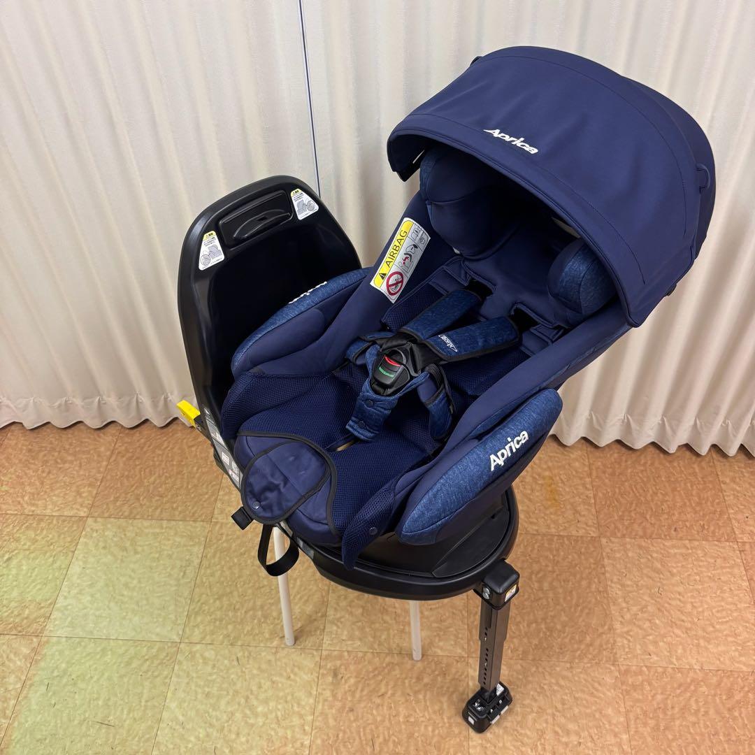 クリーニング済　☆綺麗☆　新生児　アップリカ　フラディアグロウ　ISOFIX　紺
