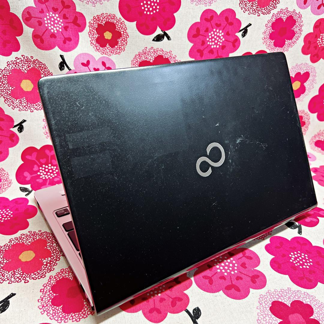 123【美品❣️】爆速SSD搭載✨バッテリー稼働OK✨カメラ✨ノートパソコン✨黒