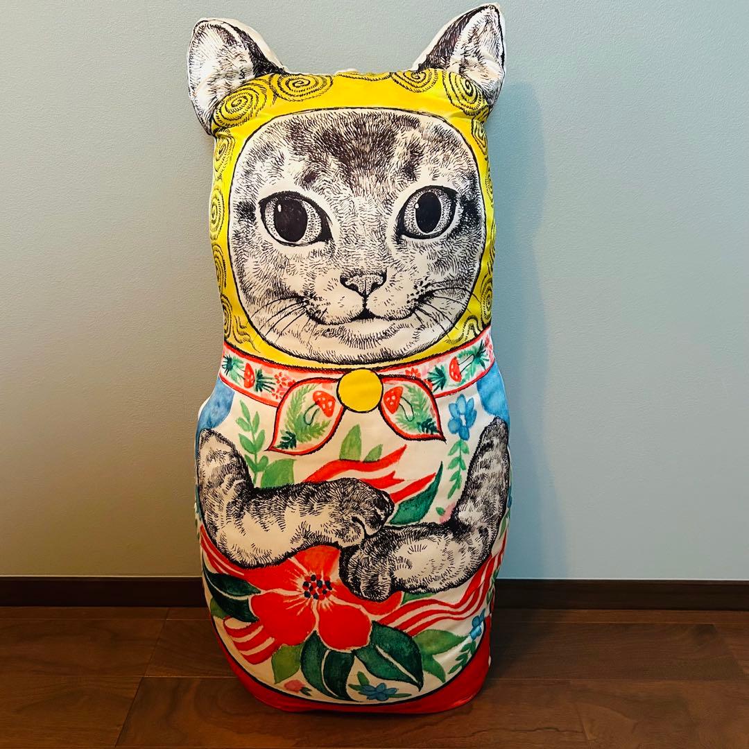 ヒグチユウコ ネコリョーシカ クッション 特大