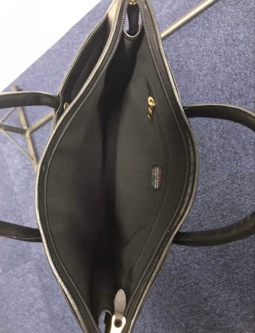 美品　イルビゾンテ　レザー ブリーフトート バッグ ブラック イタリア製