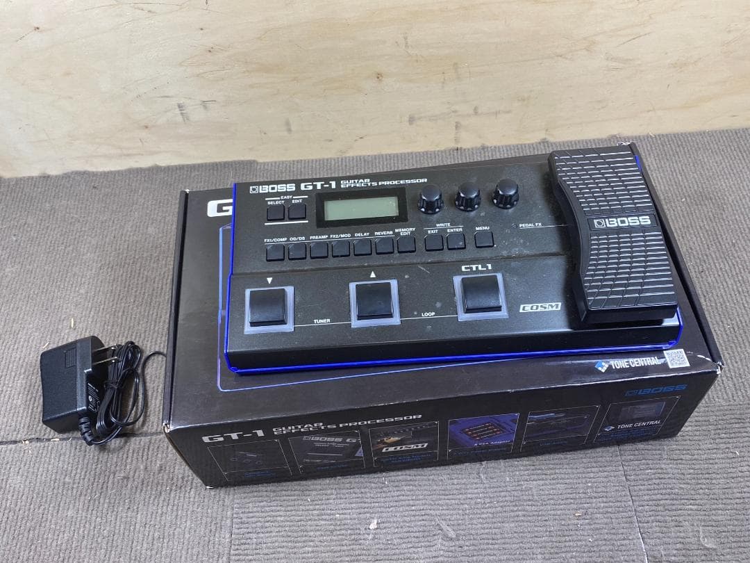 26 BOSS GT-1 ギター　マルチエフェクター