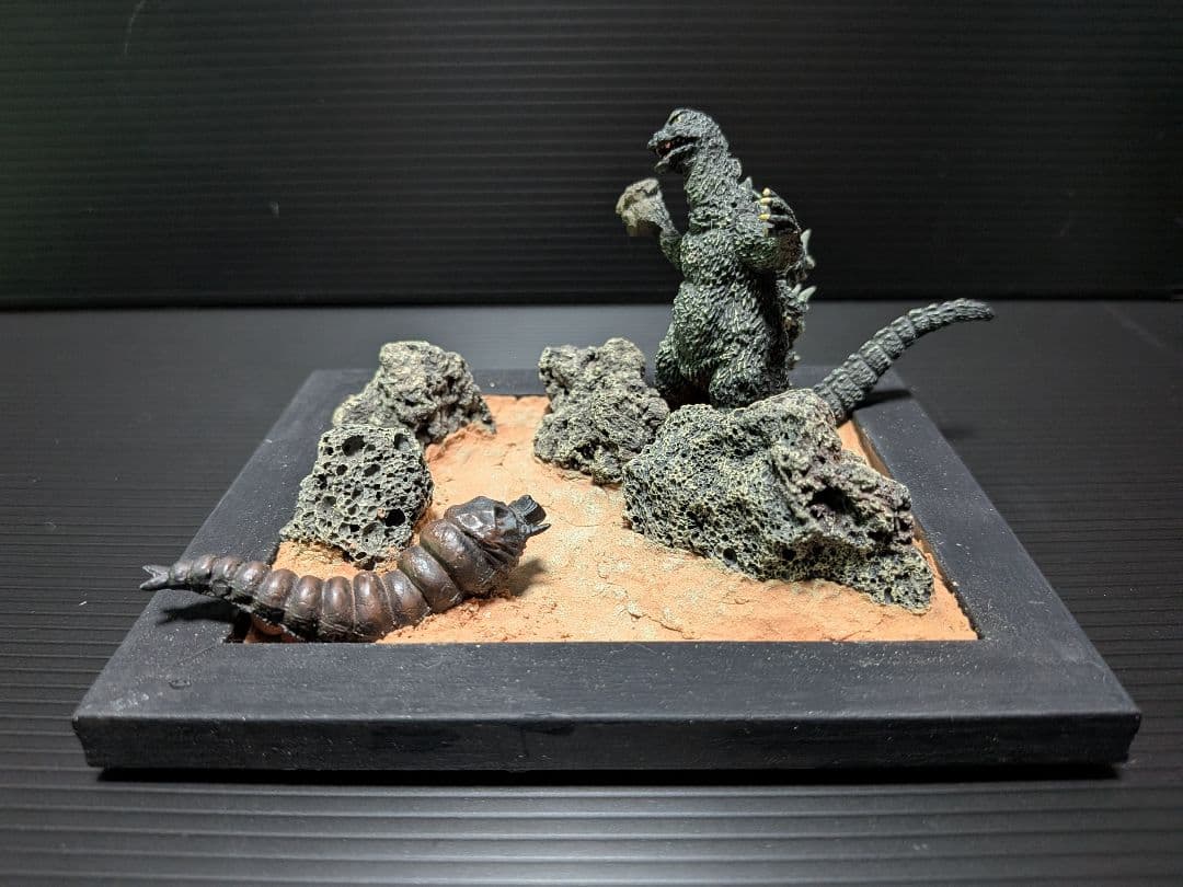 モスラ 幼虫 対 ゴジラ ジオラマ