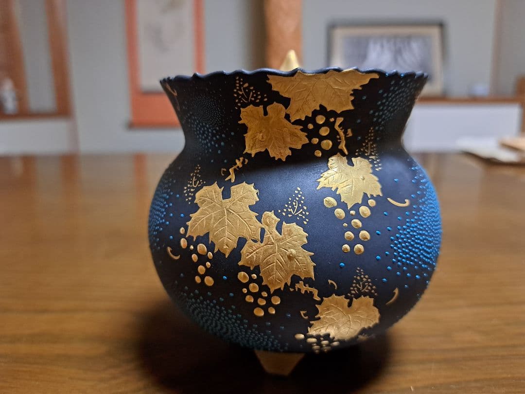 仲田錦玉作　香炉　青粒唐草　九谷焼