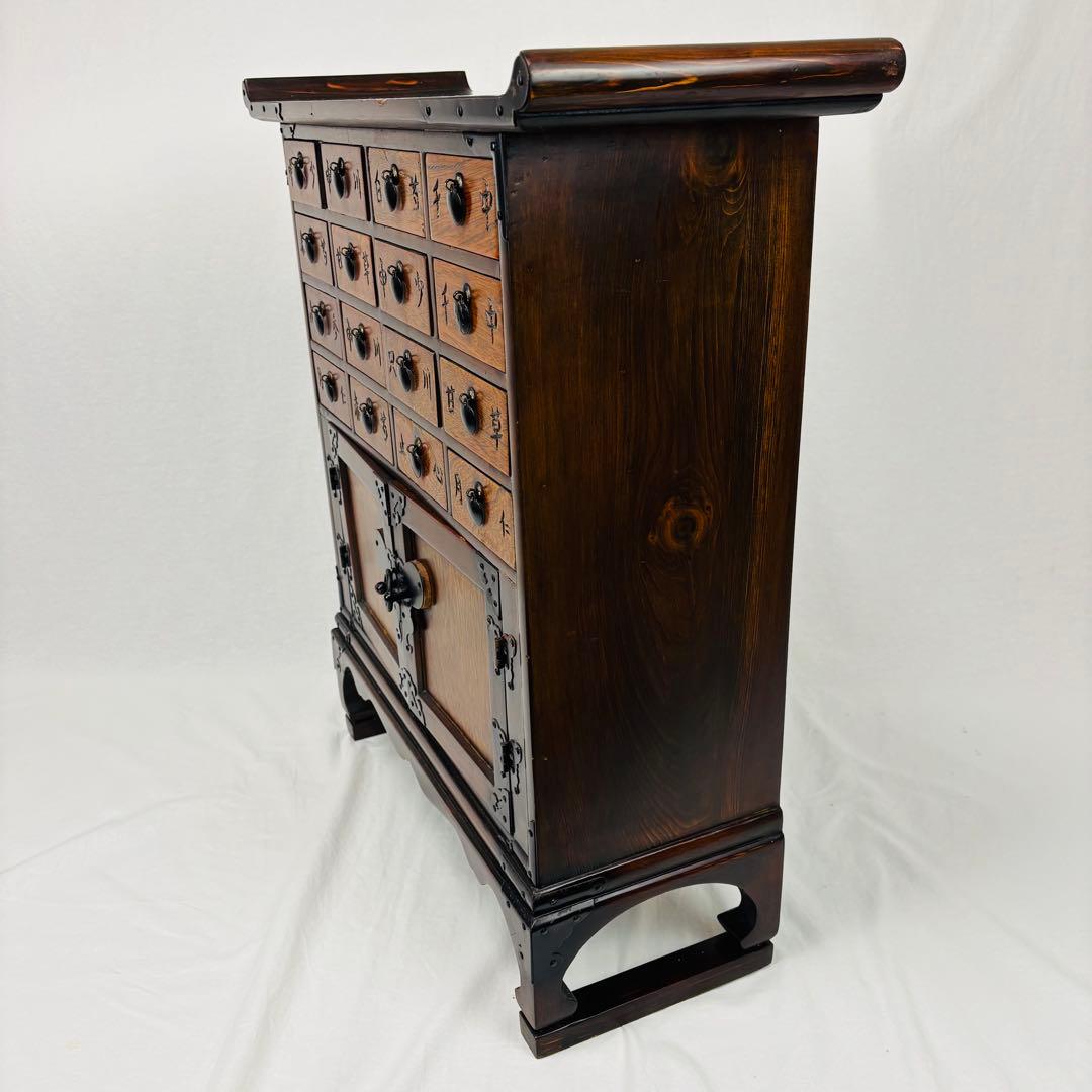 李朝家具 薬箪笥（ヤクジャン）韓国アンティーク小箪笥　ヴィンテージ　戸棚