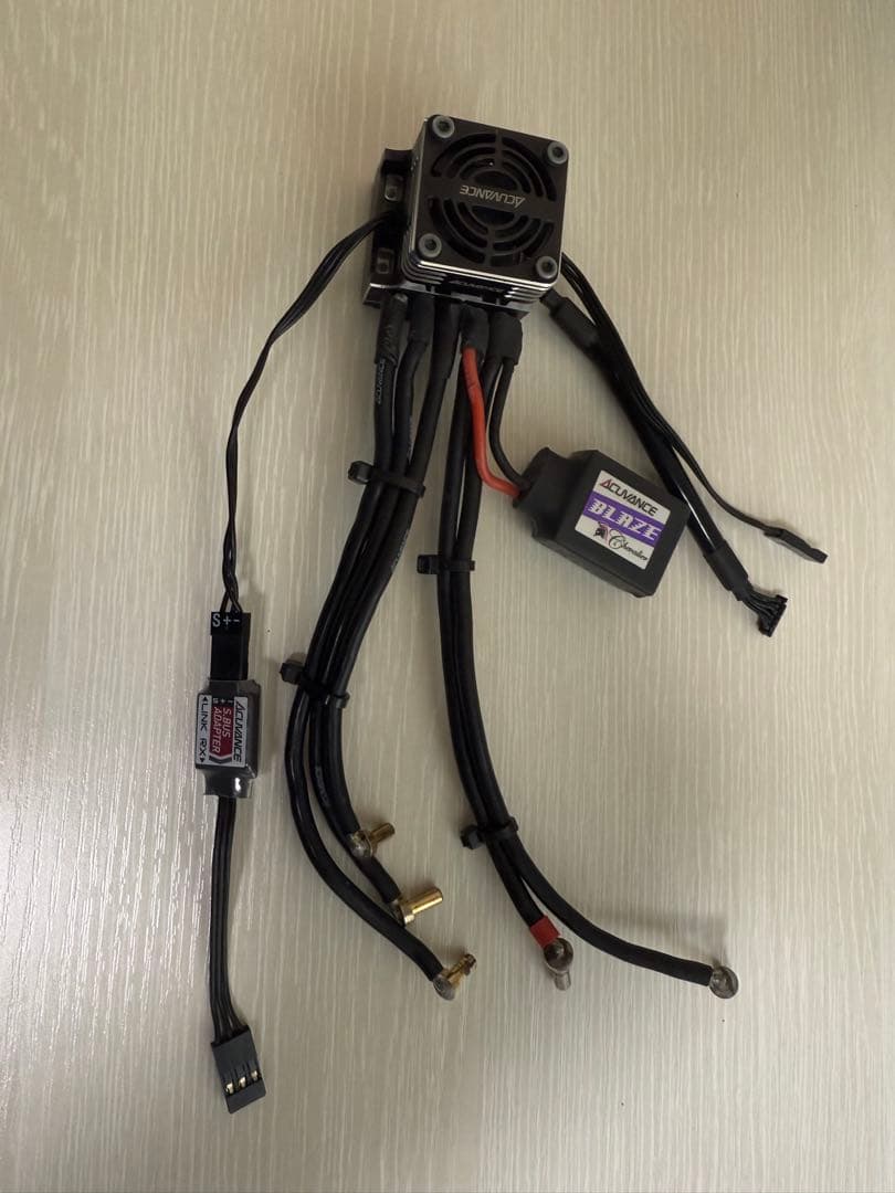 アキュバンス　ジャービスxx ブレイズキャパシタ　sbusリンク　各端子付き