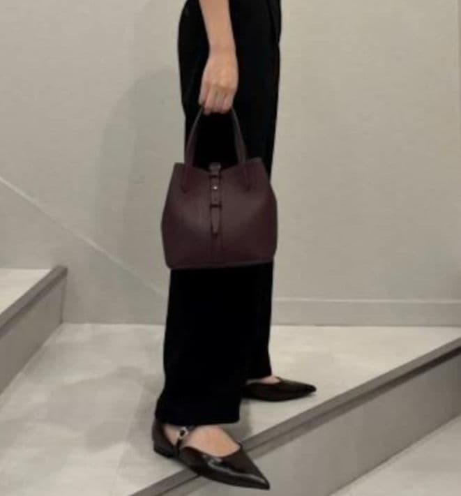 CHARLES&KEITH Beryl ベリル リサイクルレザー バケツバッグ