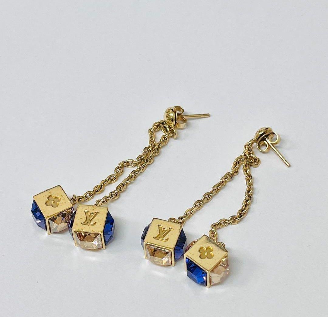 LOUIS VUITTON ブークルドレイユ バンダンピアス