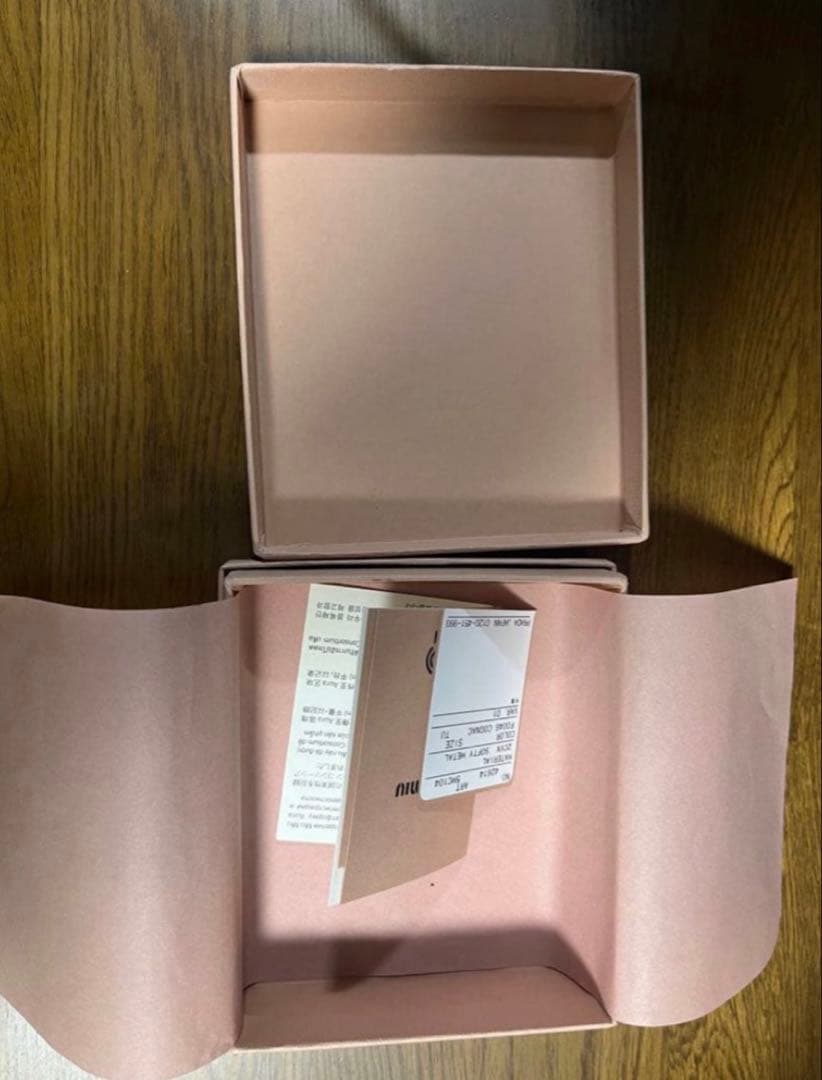 鞠*山様 【極美品】MiuMiuブラウン 財布 （ショッパー カードケース 証明