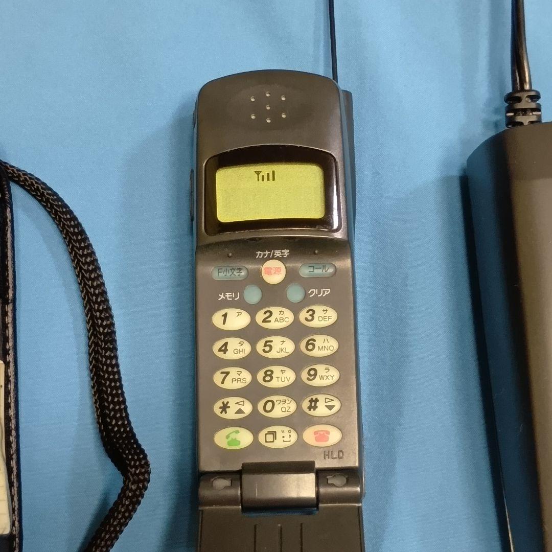 ドコモ　ムーバ　D2 ◆電源入ります。充電します。とてもキレイです。