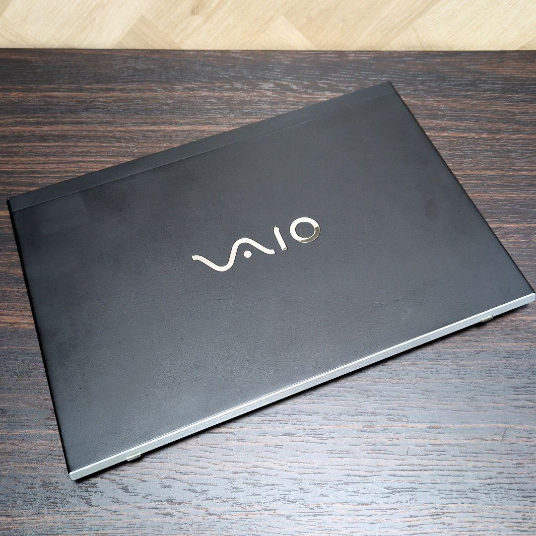 VAIO 第8世代 i5 8GB 256GB 13.3 FHD P020