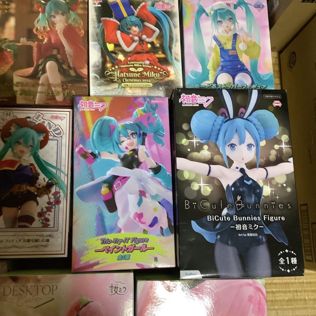 J*2様 初音ミク　アミューズ景品フィギュアまとめ売り⑦