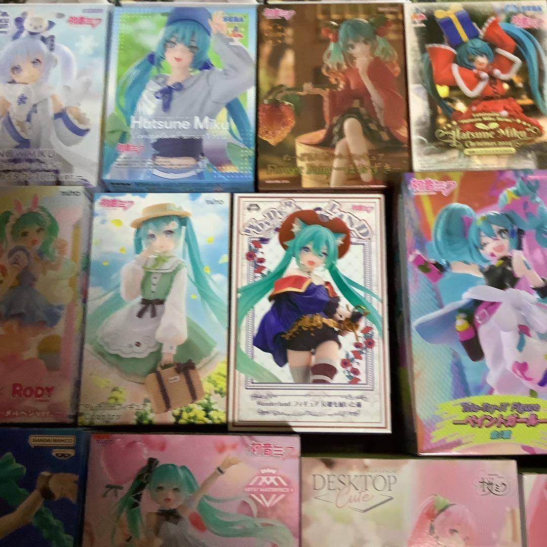J*2様 初音ミク　アミューズ景品フィギュアまとめ売り⑦