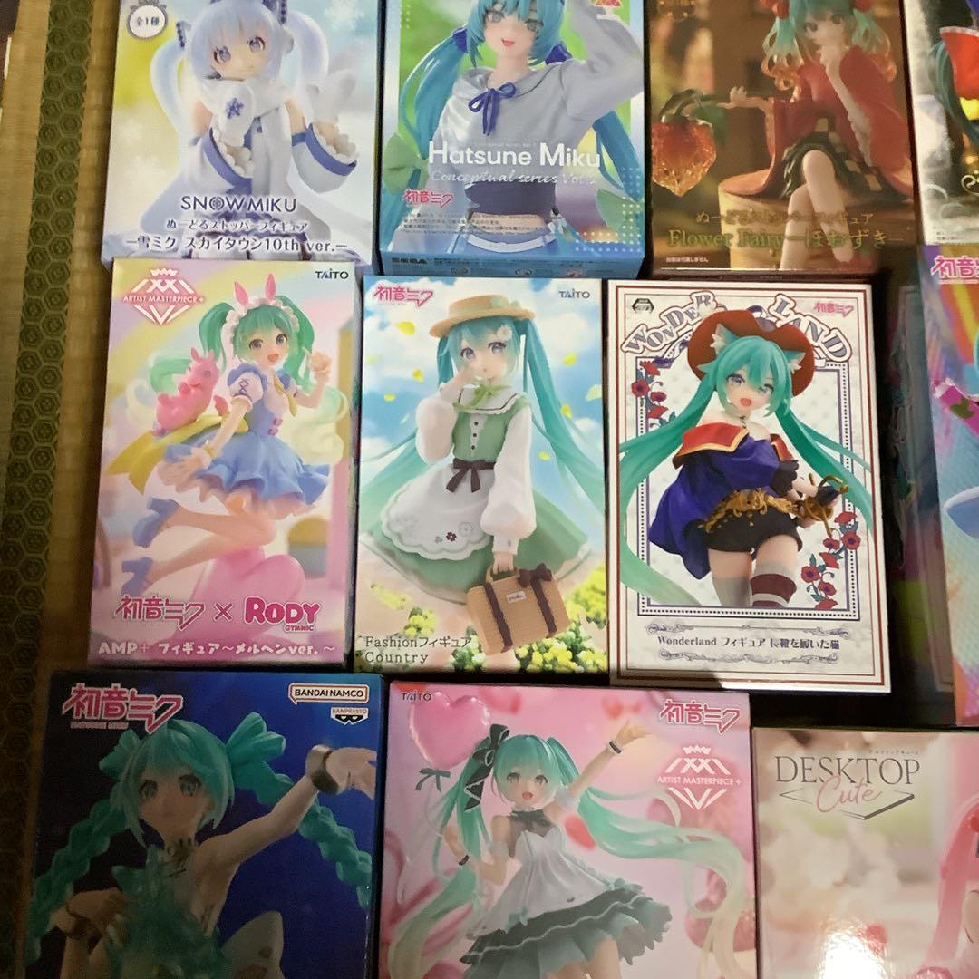 J*2様 初音ミク　アミューズ景品フィギュアまとめ売り⑦