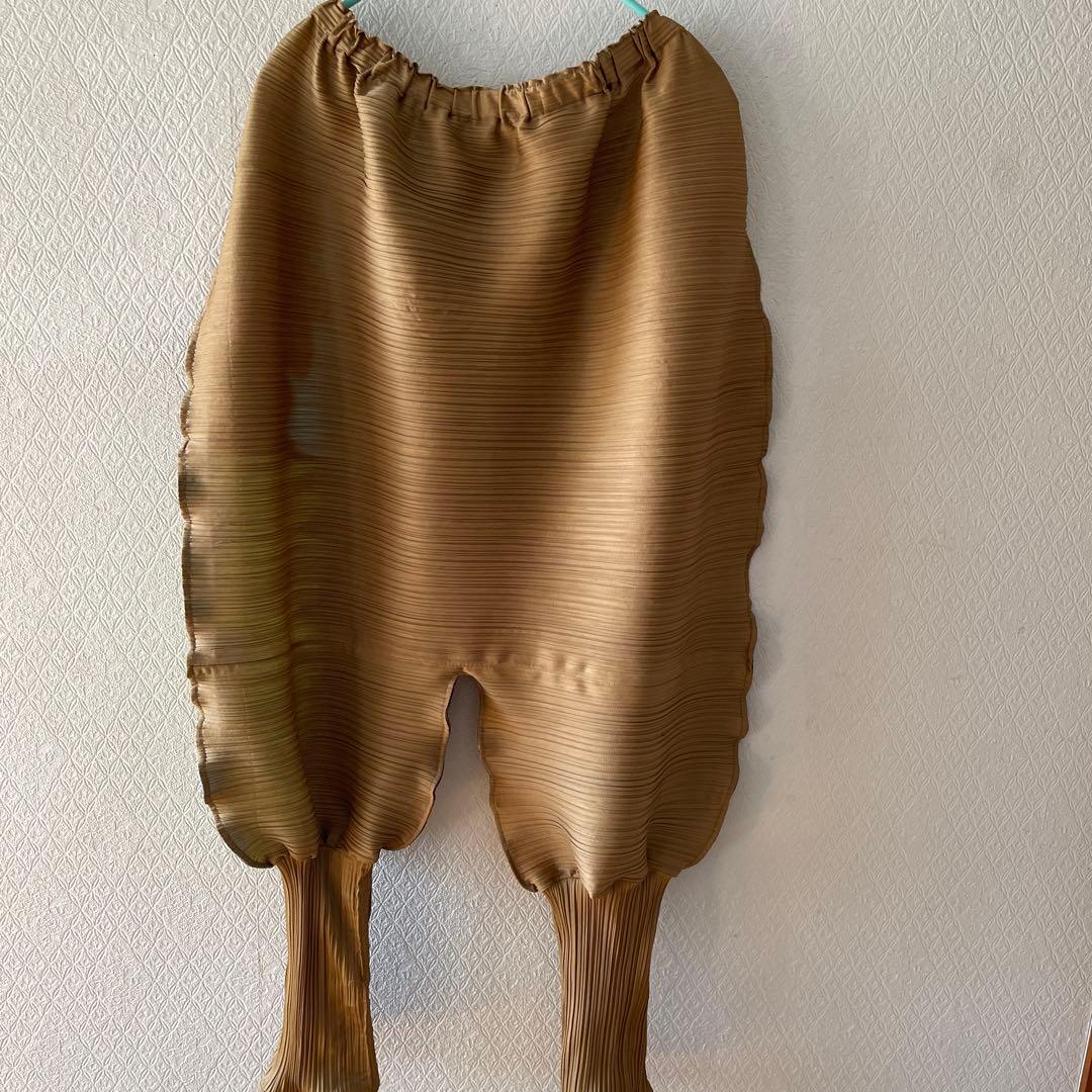 プリーツプリーズ　サルエルパンツ リバーシブル(訳あり)