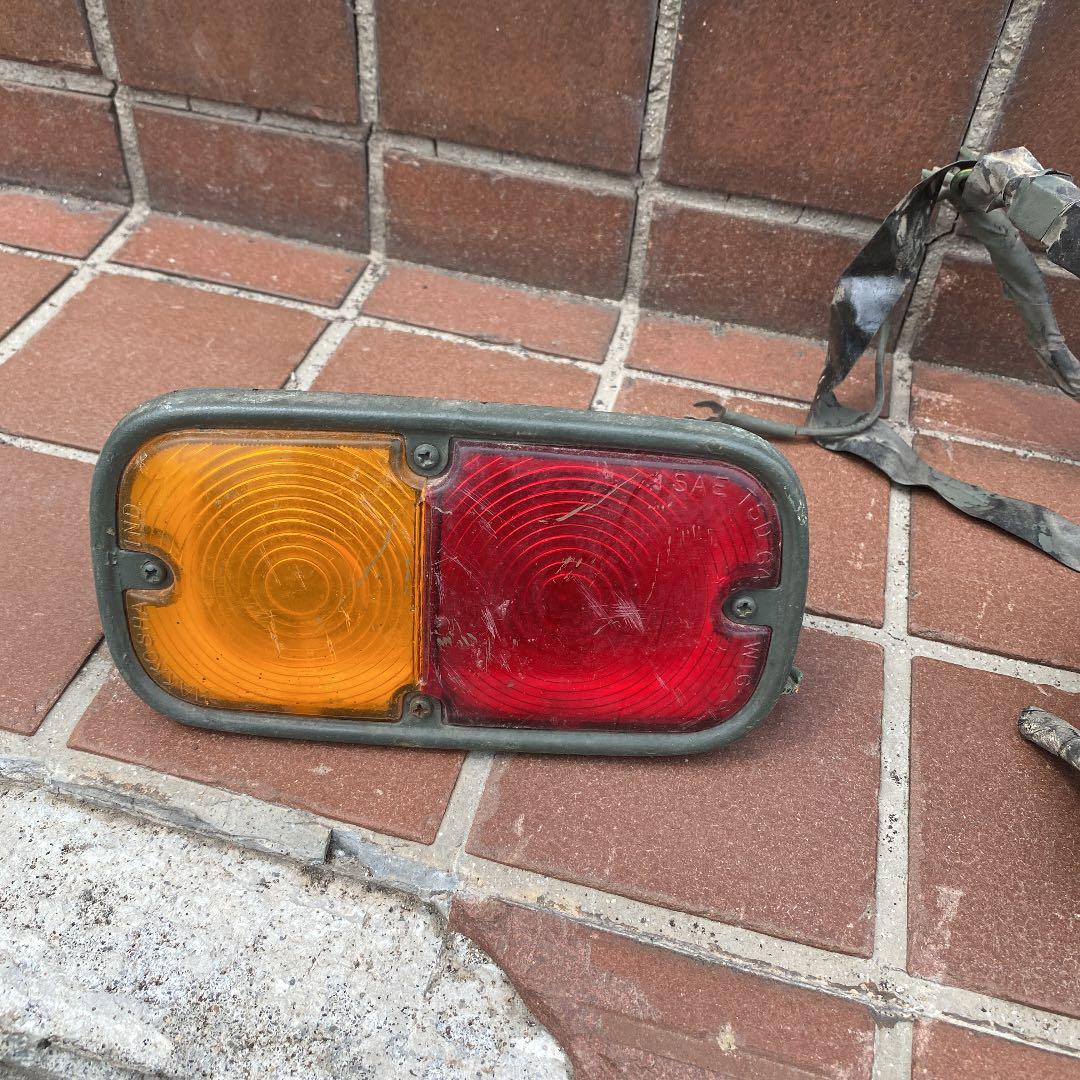 値下げ！本物自衛隊車両のブラックテールライト一式です！ジャンク品！！