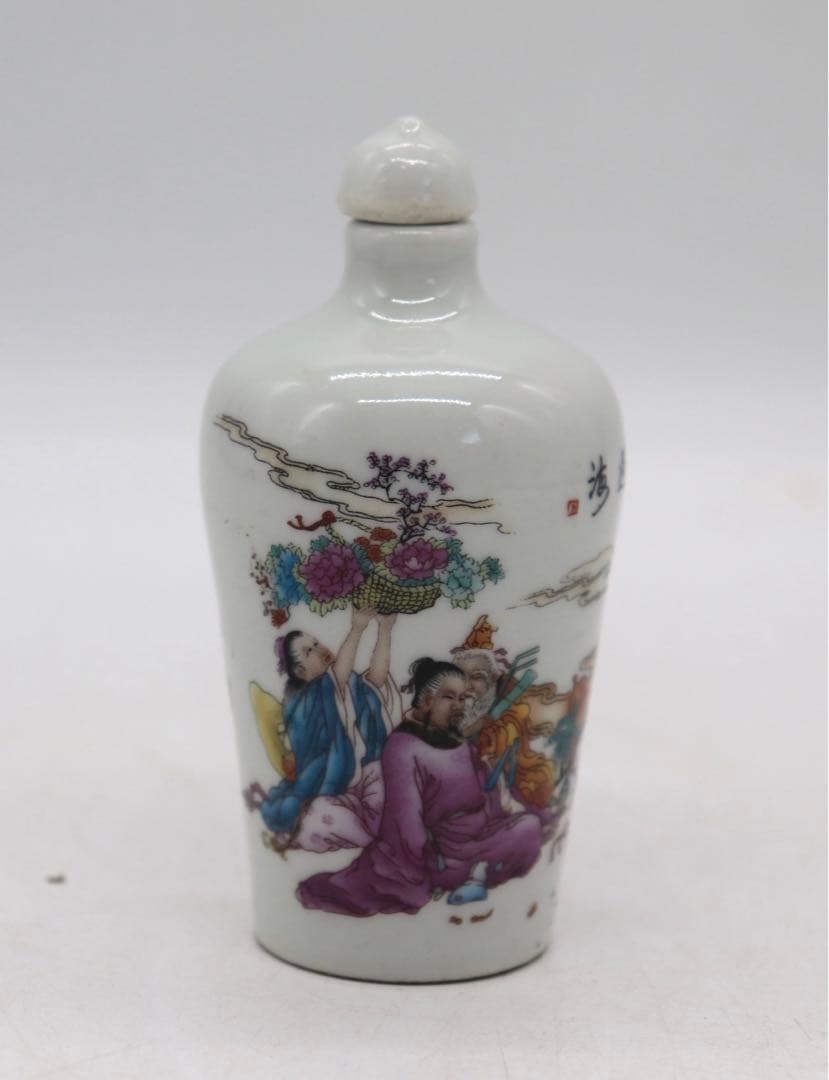 中国　粉彩　人物紋鼻煙壺　八仙過海　乾隆年製銘　送料込み1013