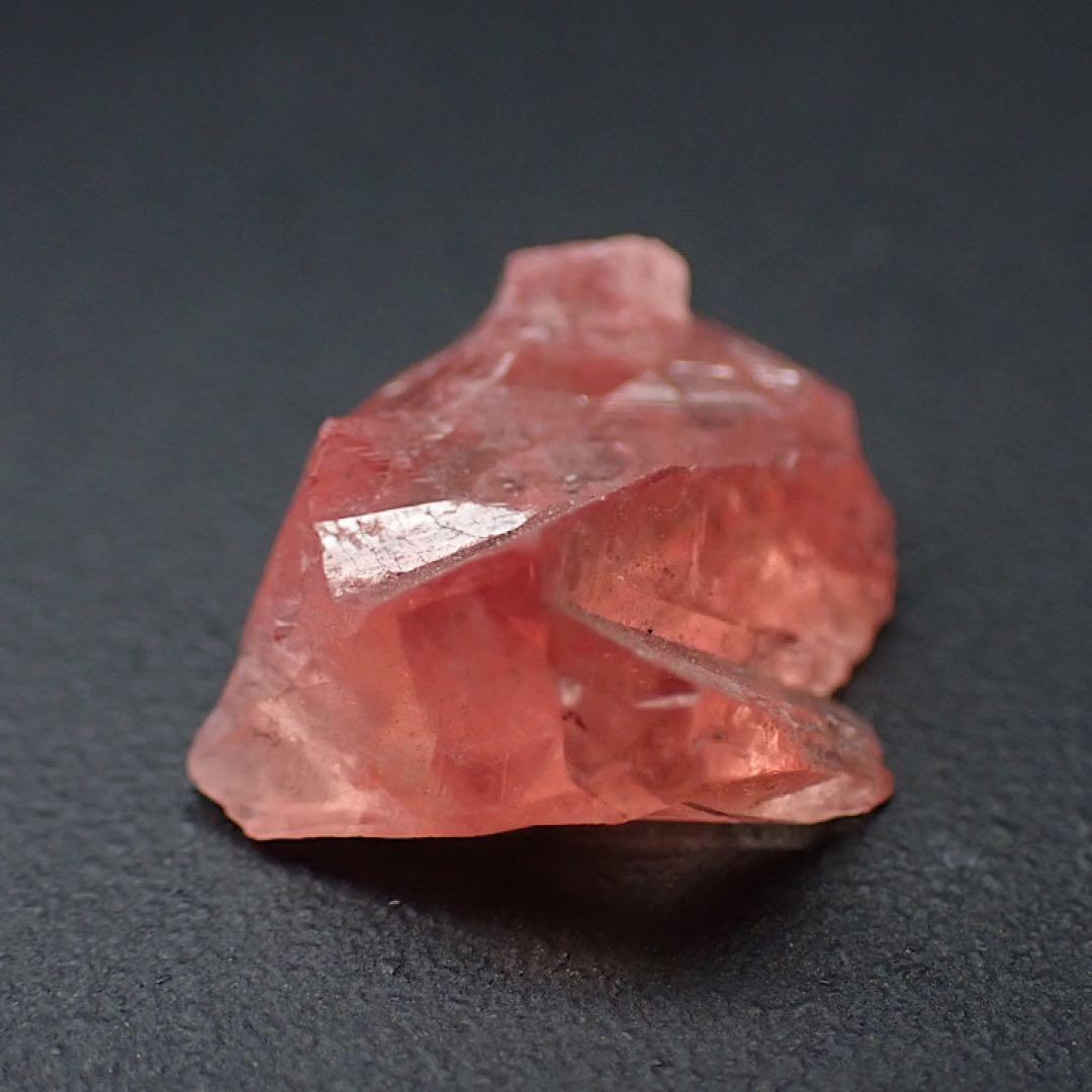 【南アフリカ/ホタゼル産】ロードクロサイト原石