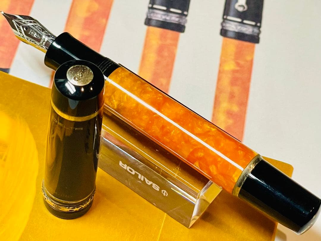 デルタ　万年筆　ドルチェビータミディアム（初期型、18k、F）