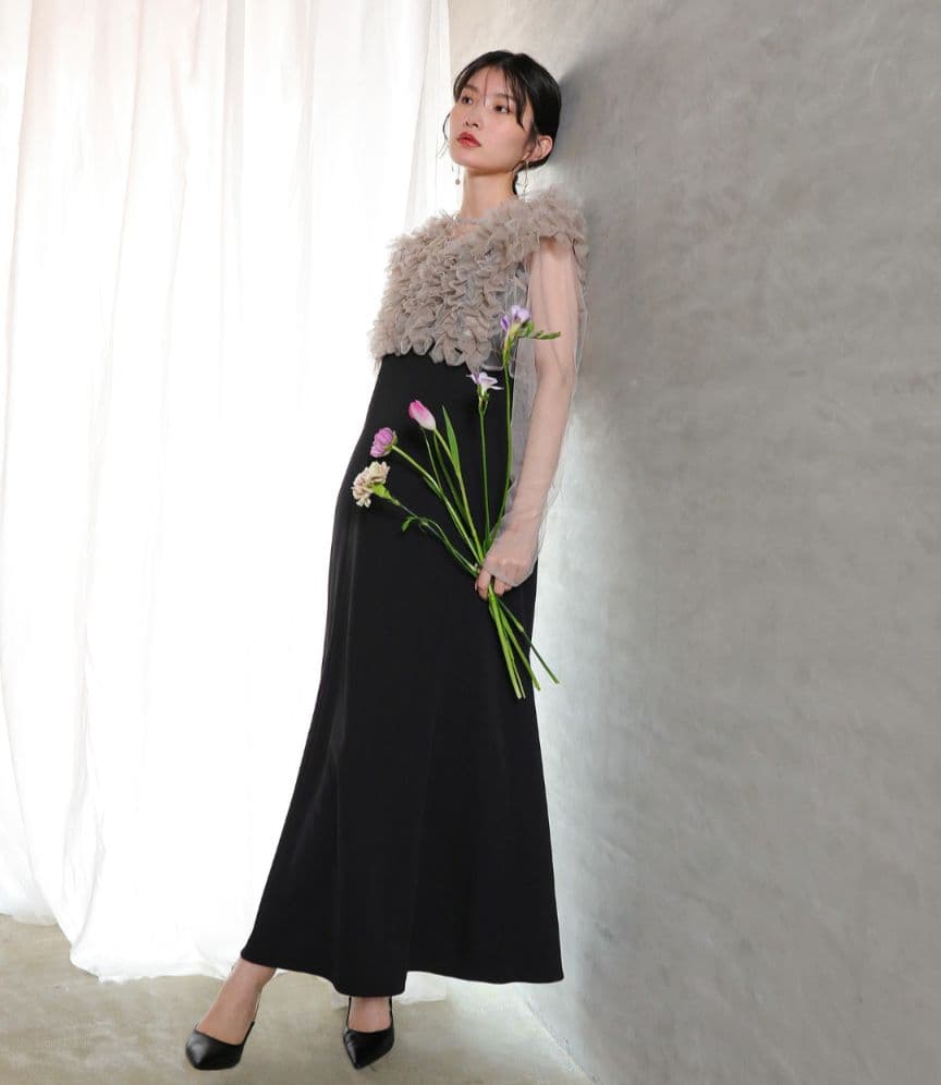 フリル付きシースルーロングドレス