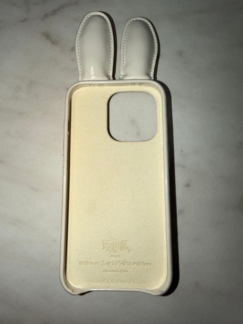 iPhone15Pro urban sophis bicabon ウサギ耳ケース