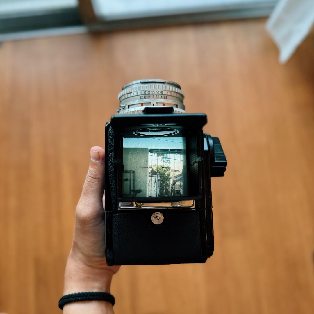 フィルムカメラ Hasselblad 500C/M + Carl Zeiss 80mm 2.8