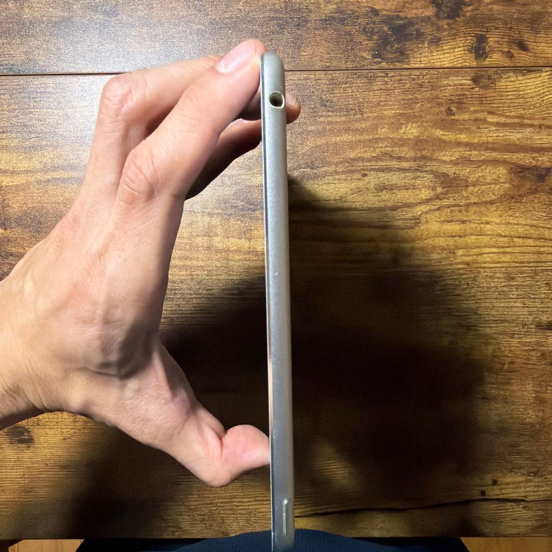 iPad mini 4 128GB シルバー