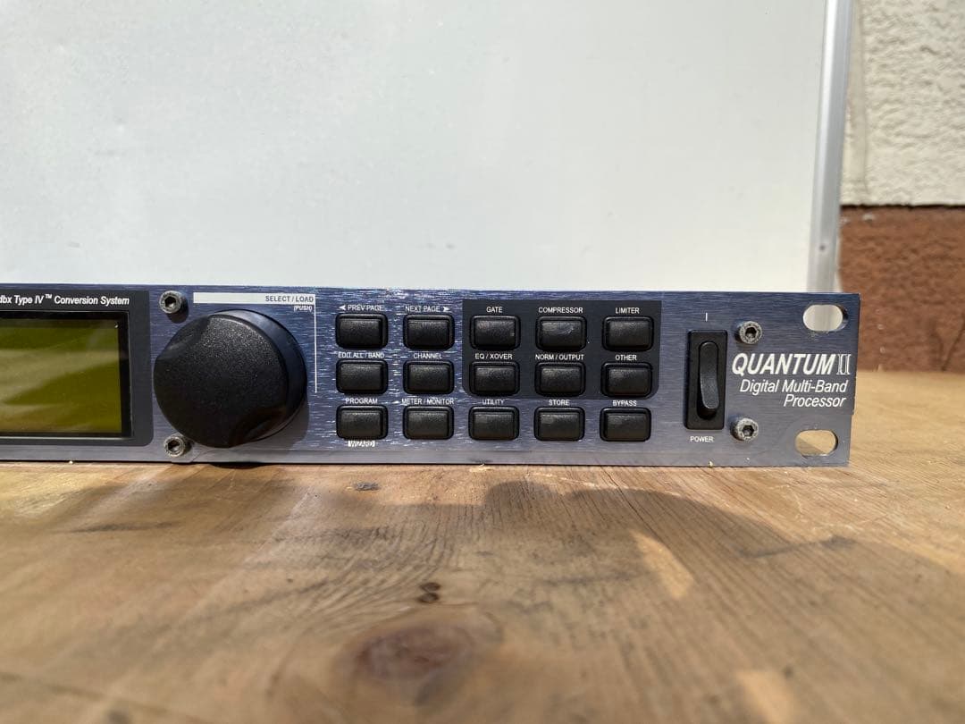 配信機器・PA機器・レコーディング機器 dbx guantum2 digital multi-band processr