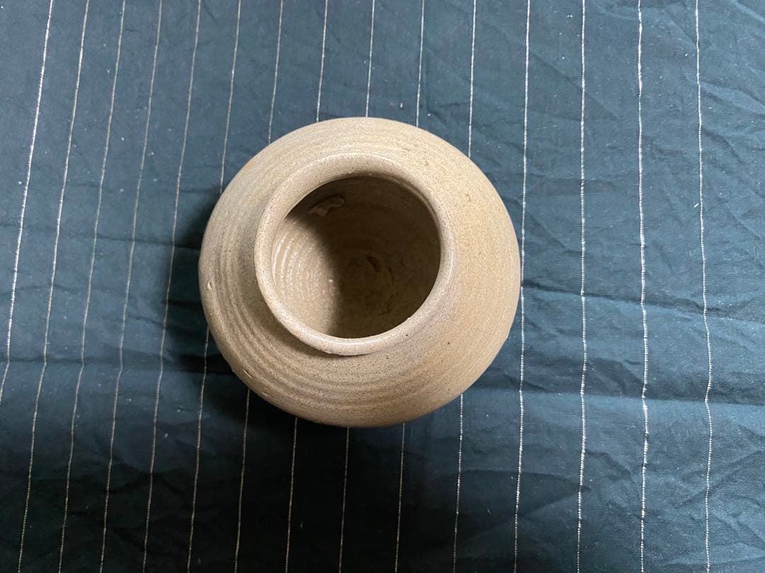 李朝　そろばん型壺