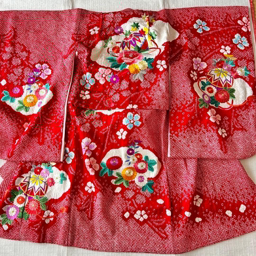 七五三 3歳 総絞り 着物 正絹 被布 三歳 赤 草履 753 金駒刺繍 赤白