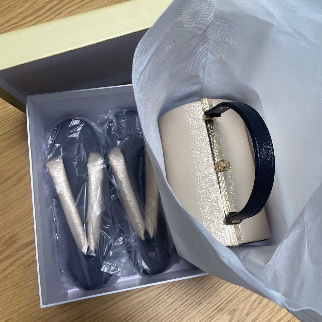 新品未使用　草履バッグセット　厚底　3枚芯 黒ゴールド　フリーサイズ　振袖