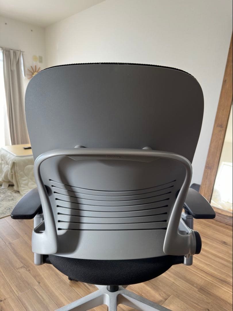椅子　デスクチェア　スチールケース　リープ