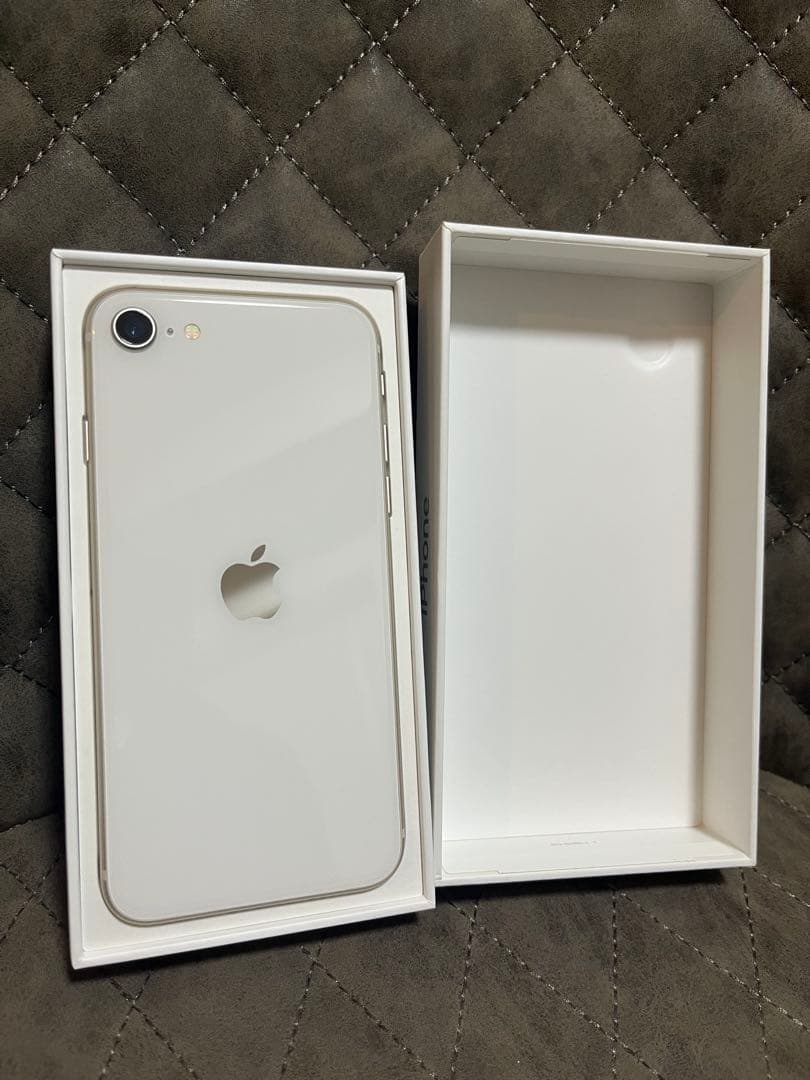 iPhone SE (第3世代) 128GB スターライト